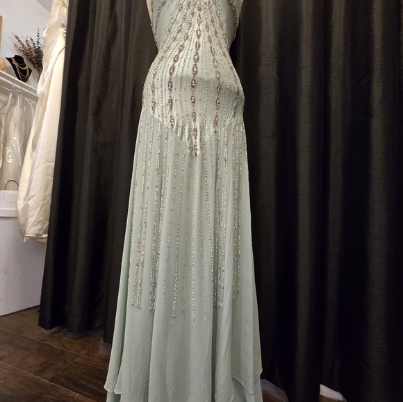 Beautiful vintage Gatsby style 100% silk special occasion gown. - Picture 11 of 15